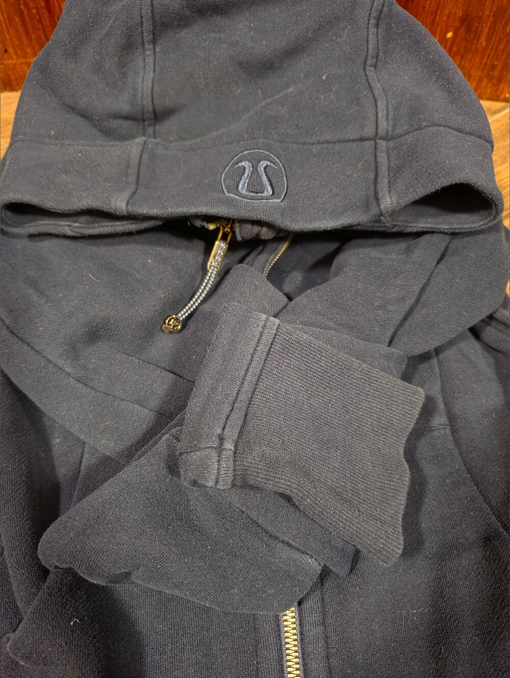 *Lululemon Navy Scuba Hoodie Size 6
